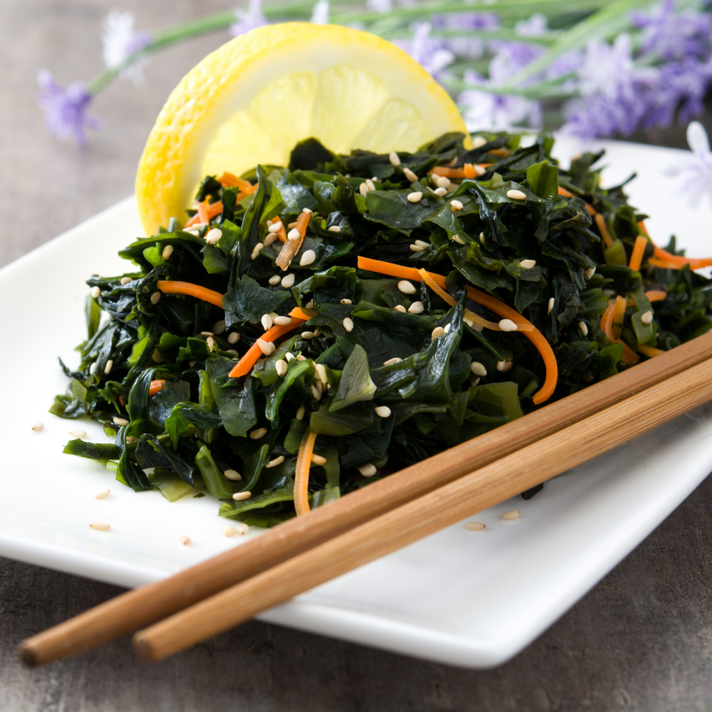 [Unha's Asian Snack Box] Korean Premium Baby Wakame Dried Seaweeds Flake 2 OZ - 100% Natural, Product of Korea