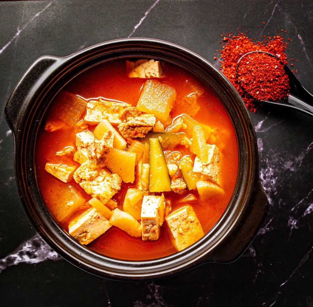 [Asiatic Dishes] Premium Gochugaru Red Pepper Flakes - 100% Asian Sun-Dried Chili Flake for Kimchi, Stews, and Versatile Cooking - 1LB Pack